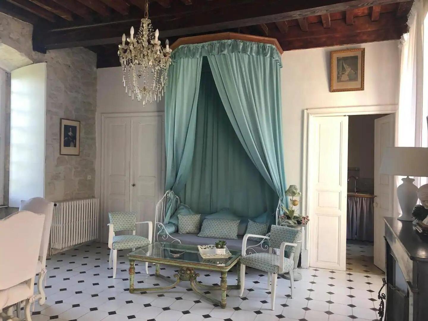 ואלנס Appartement Spacieux Avec Deux Chambres Au Chateau מראה חיצוני תמונה
