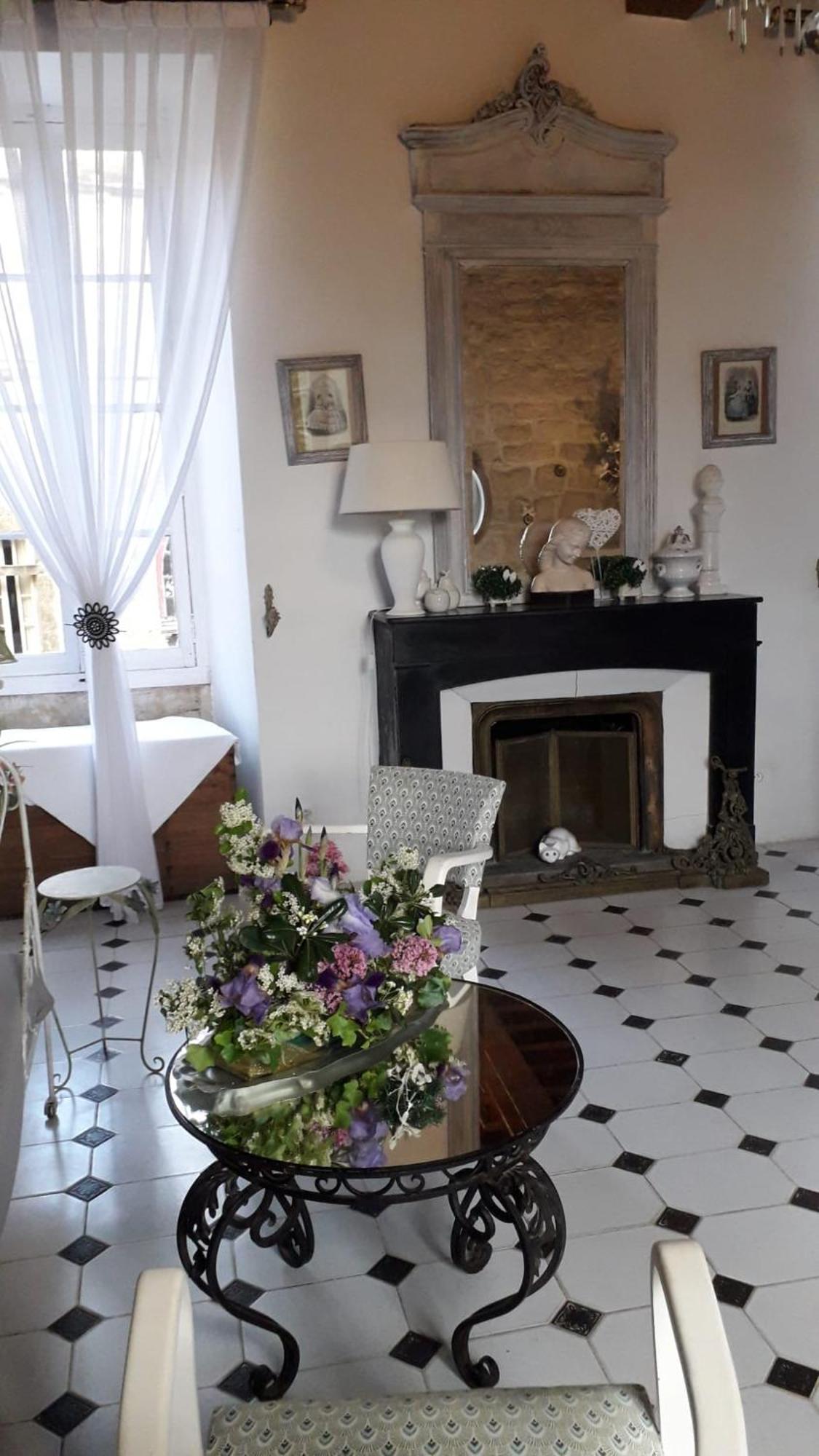 ואלנס Appartement Spacieux Avec Deux Chambres Au Chateau מראה חיצוני תמונה